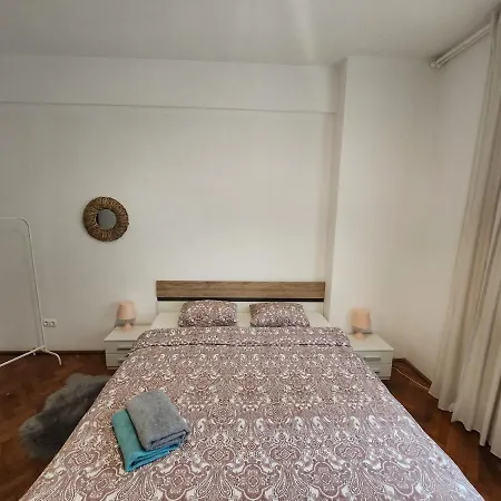 Victoriei On * Bukurešť